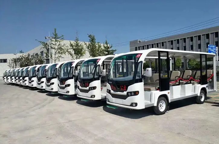 Ang aming low-speed electric sightseeing bus ay pumapasok sa campus ng unibersidad at nagiging unang pagpipilian para sa transportasyon sa parke