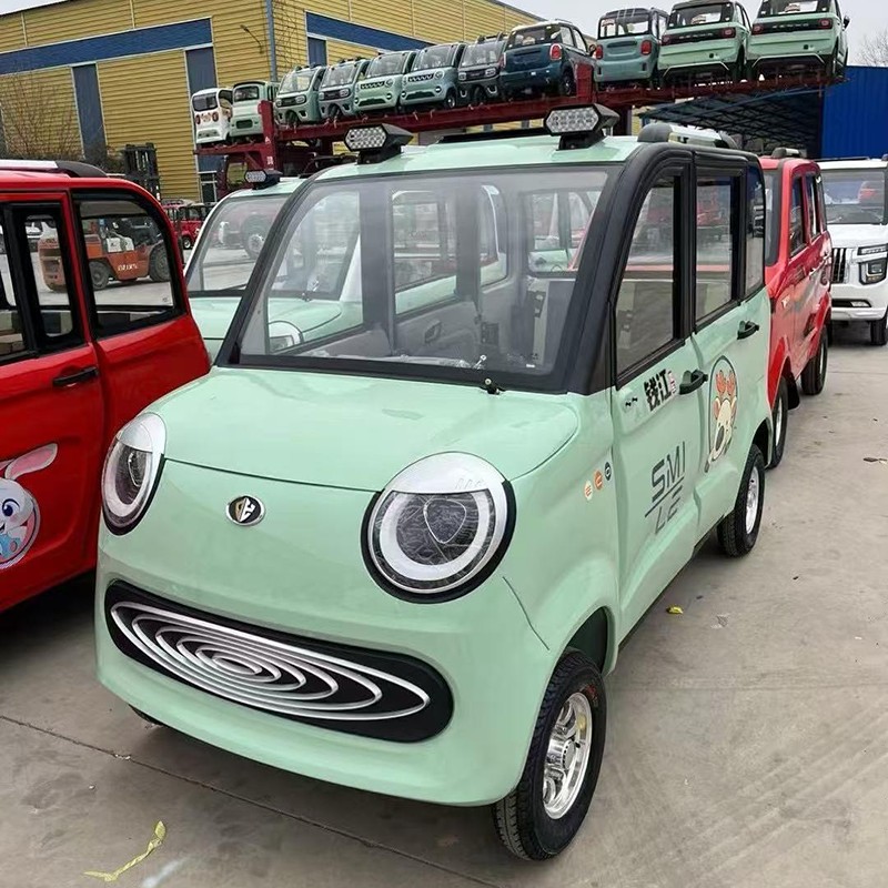 Electric four-wheeled na sasakyan